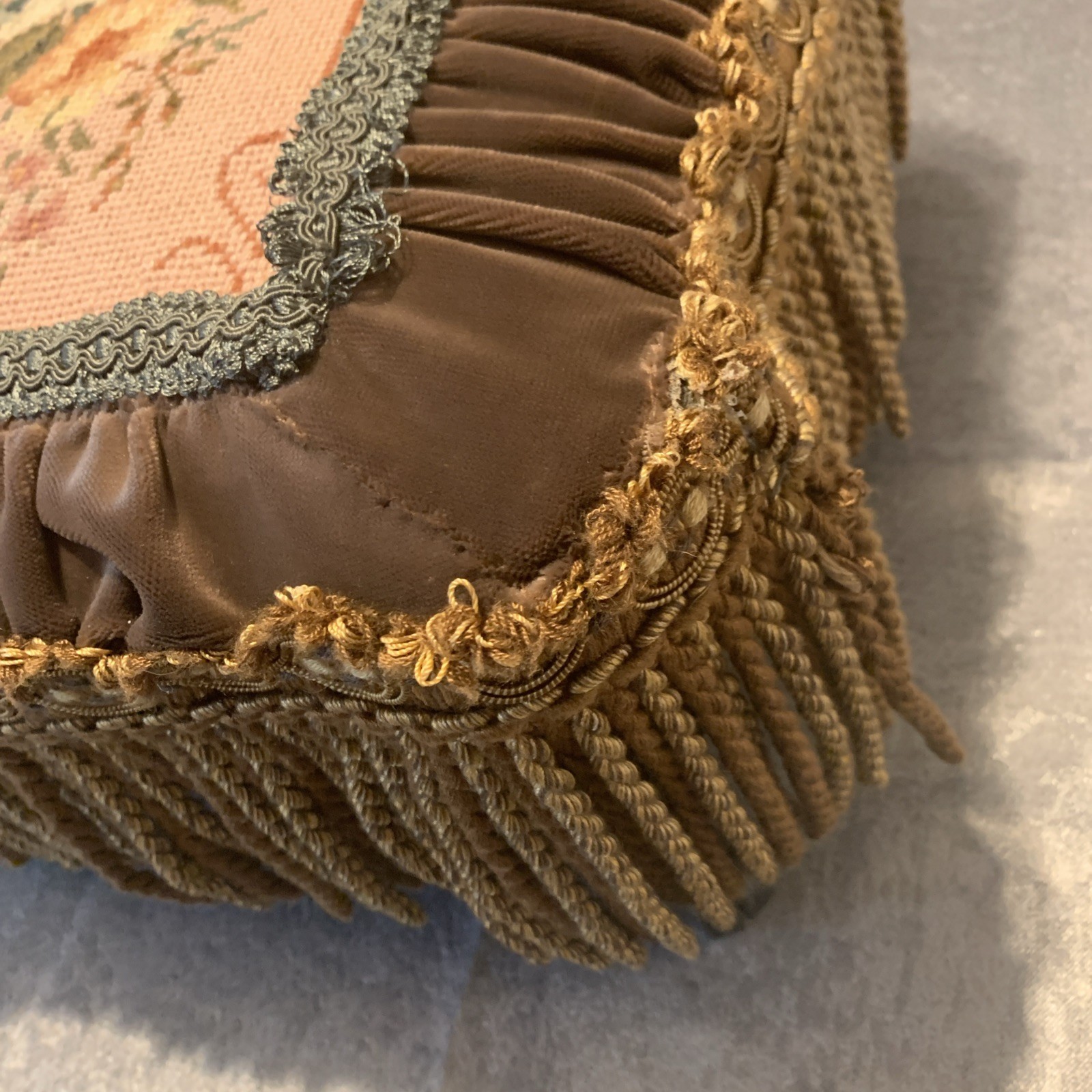 Vtg Cast Iron Ottoman Footstool w/Floral Needlepoint Design & Fringe