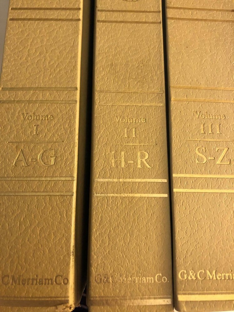 Webster's Third New International Dictionary and Seven Language Dictionary