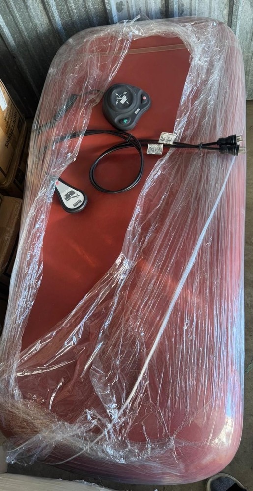 MIDMARK 623 POWER EXAM TABLE WITH LEG and HAND CONTROLLER . Gently Used