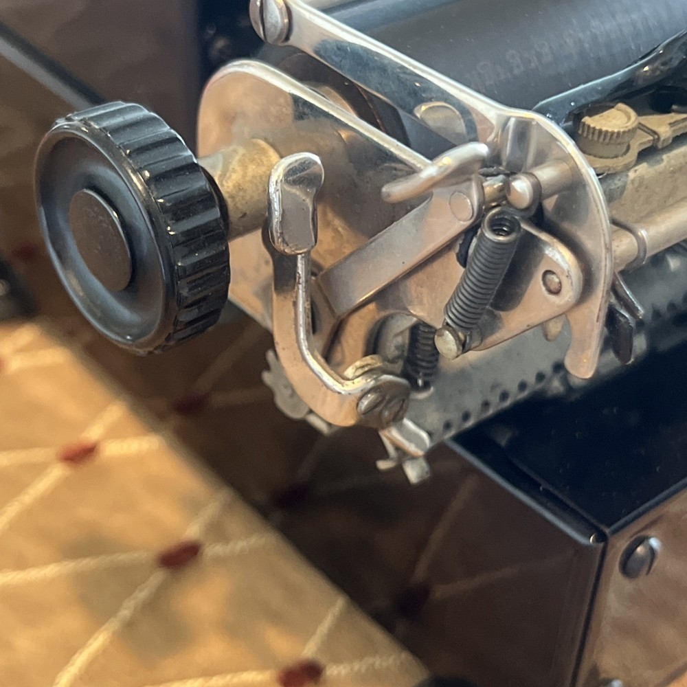 Royal Portable Typewriter 1934 Model with Original Case