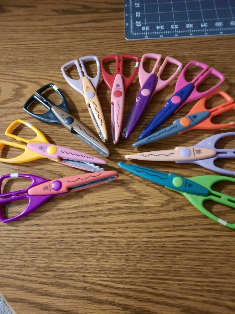 Scrapbooking Decorative Edge Scissors Provo Craft  10 Pair Set