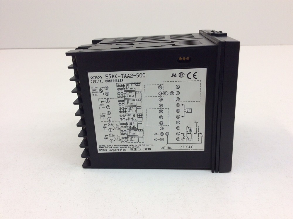 Omron E5AK-TAA2-500 Process, Temperature Digital Controller Relay LED 100~240VAC