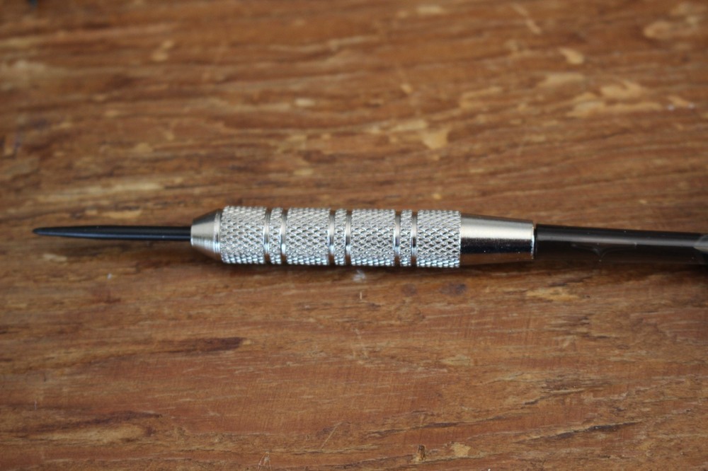 16 Bulls Eye Steel Tip Darts