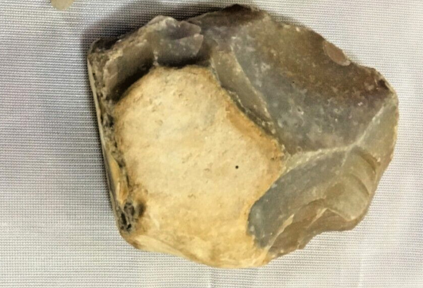 Native American Indian Flint Primitive Tool skinning, scrapper, cutter, 4" x 3"