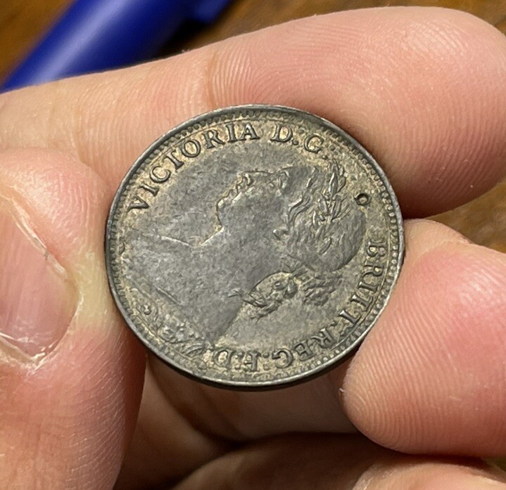 1885 Great Britain One Farthing Coin Damaged