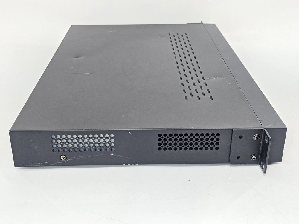 3xLOGIC V250-8-4TB Embedded PoE Server