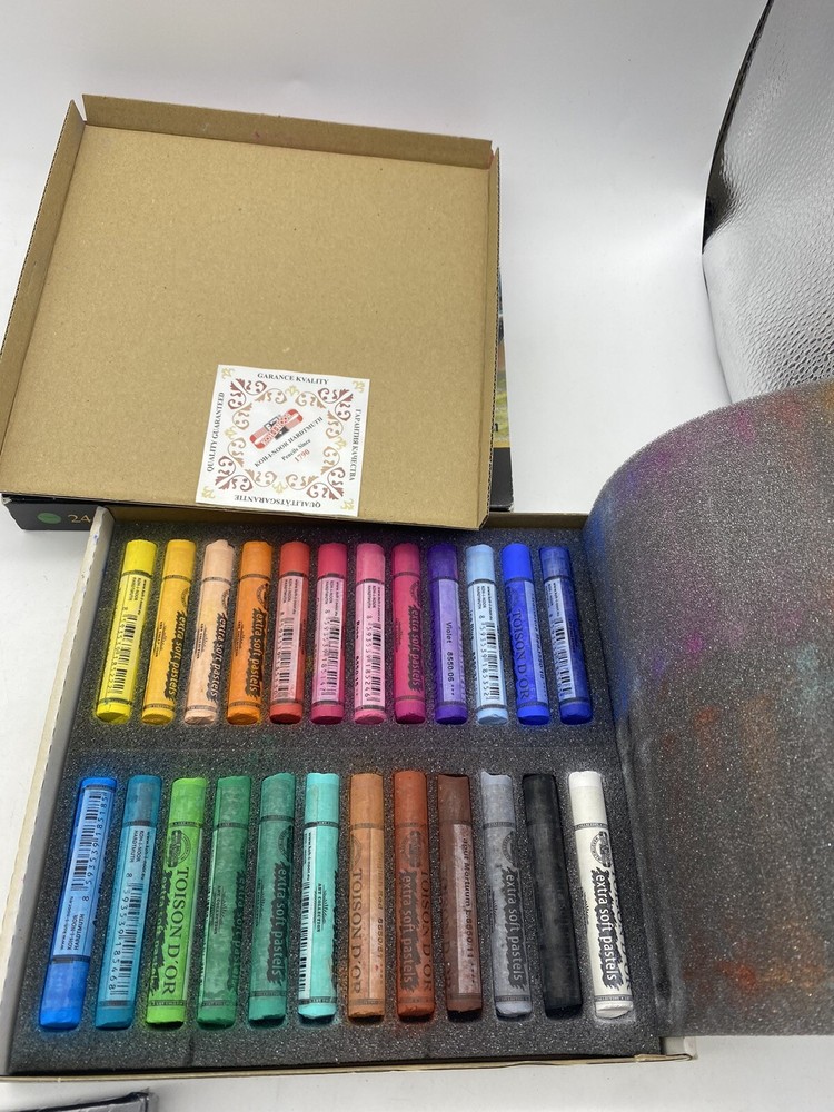 Artist's Extra Soft Round Dry Chalks - Assorted Pack of 24
