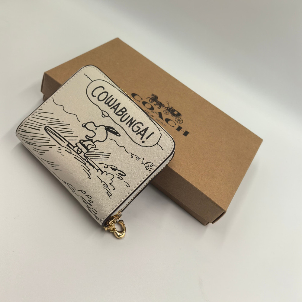 Coach x Snoopy Print Cartoon Pattern Medium Zip Wallet White