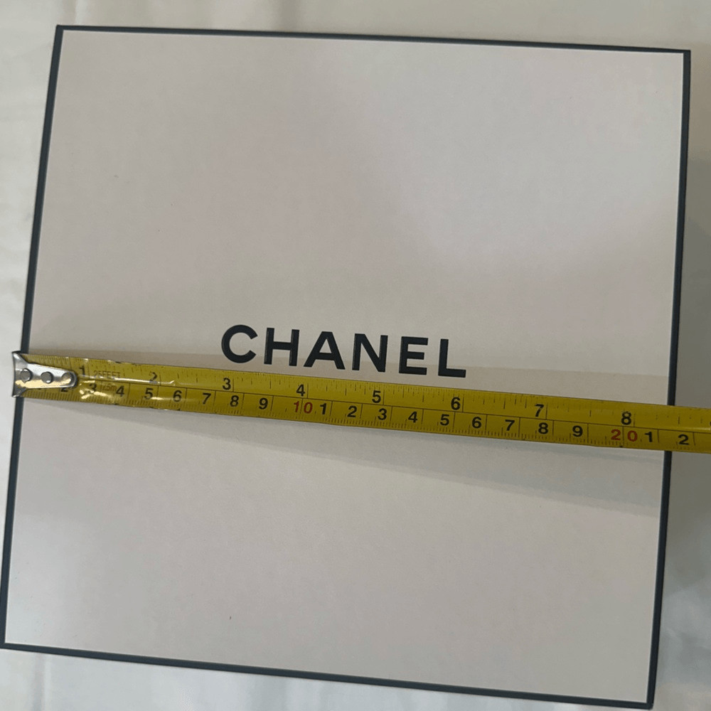 CC Elegant White Box with Black Edges