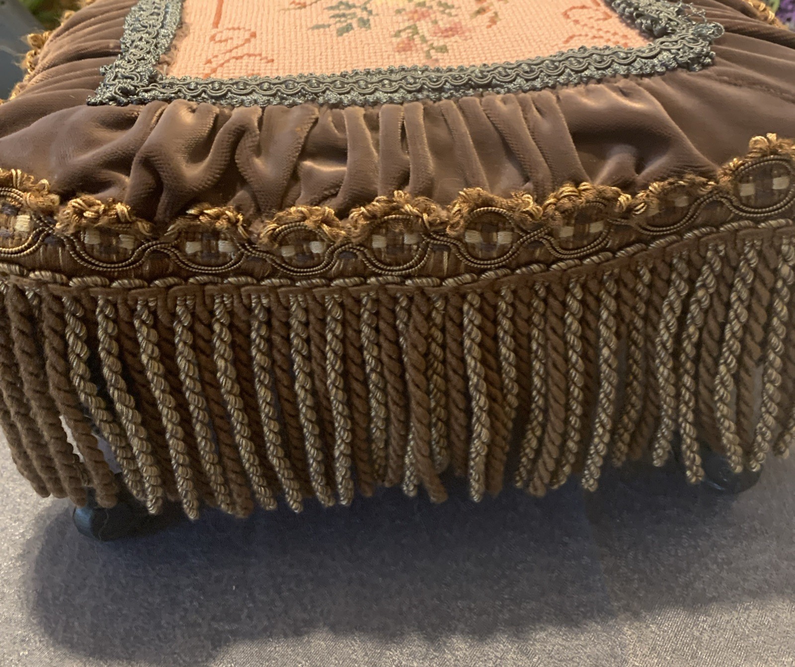 Vtg Cast Iron Ottoman Footstool w/Floral Needlepoint Design & Fringe