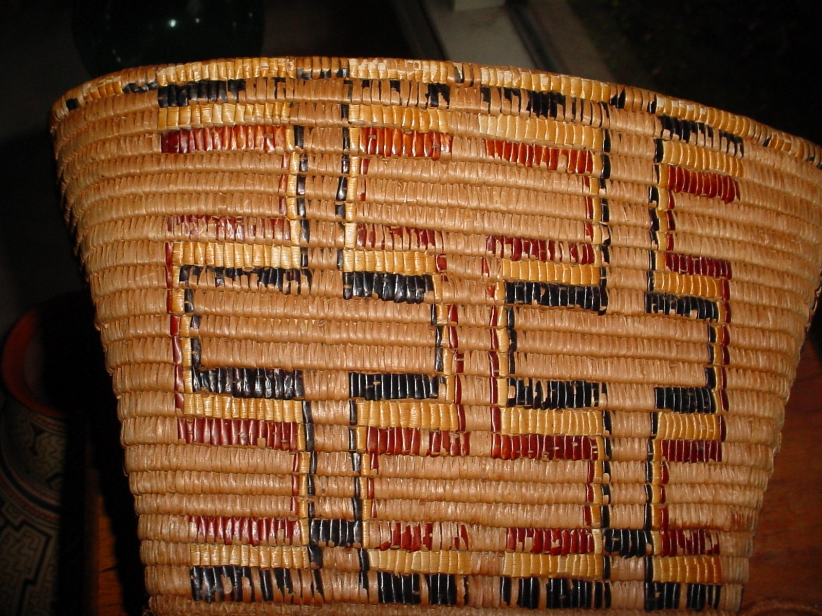 LARGE OLD THOMPSON RIVER SALISH INDIAN BASKET WITH BROKEN HANDLES 17 BY 12 BY 10