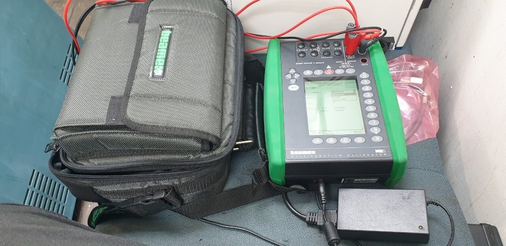 Beamex MC5 Multifunction Calibrator with Pressure Option Adapter Kit