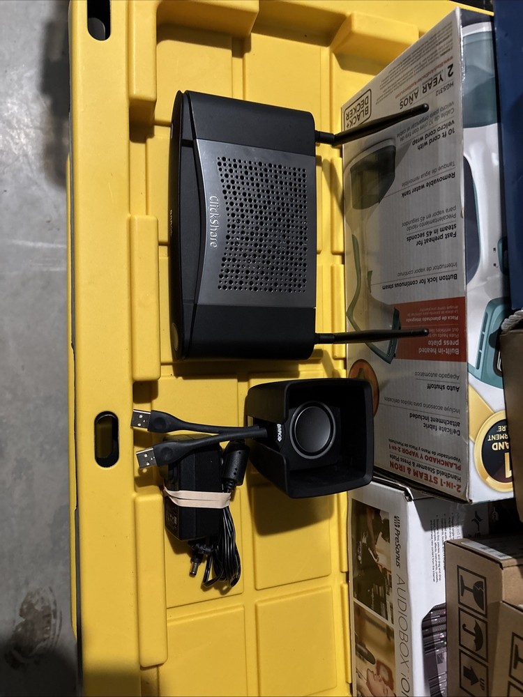 Barco ClickShare CSE-200 Wireless Presentation System With Power - 2 Buttons