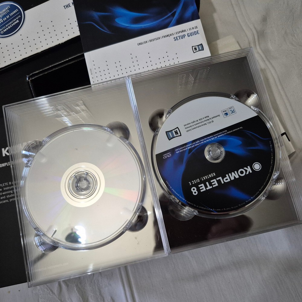 The Komplete 8 Instruments & Effects Collection Discs 27 INSTRUMENTS 110 GB