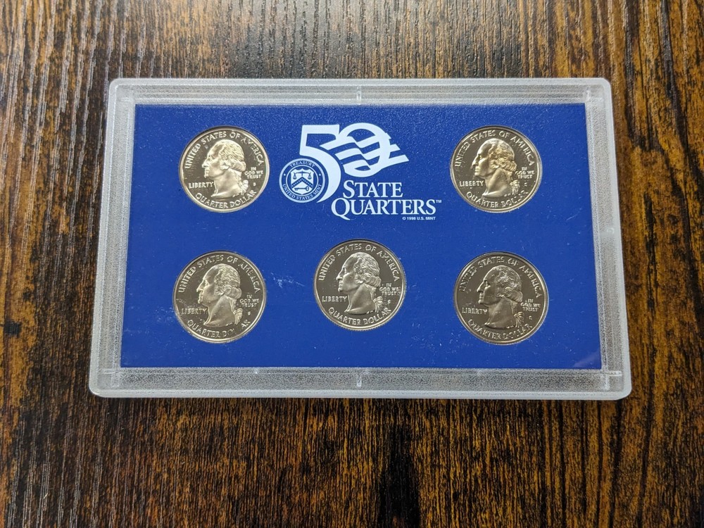 2002-s QUARTER Proof Set. JUST AS PICTURED.