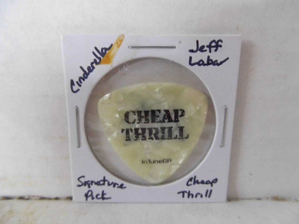 CINDERELLA "JEFF LABAR" SIGNATURE GUITAR PICK~READ DESCRIPTION #20~15