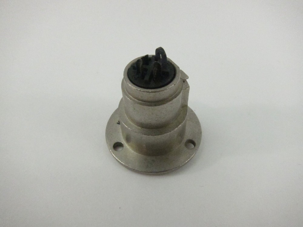 NEW Switchcraft C3F Chassis Mount Receptacle