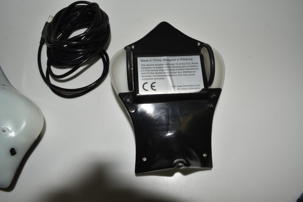 ^^ FINCH PROGRAMMABLE ROBOT - INCLUDES 2 (SPI83)