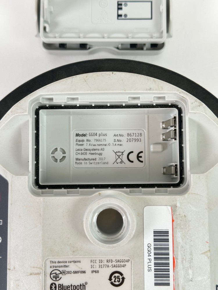 Leica GG04+ Plus Smart Antenna GNSS Receiver (Pair)