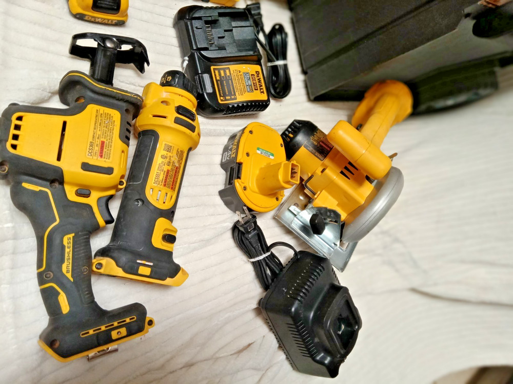 DeWalt Toughsystem Modular Cordless Tools Toolbox Backpack Contractors Combo Set