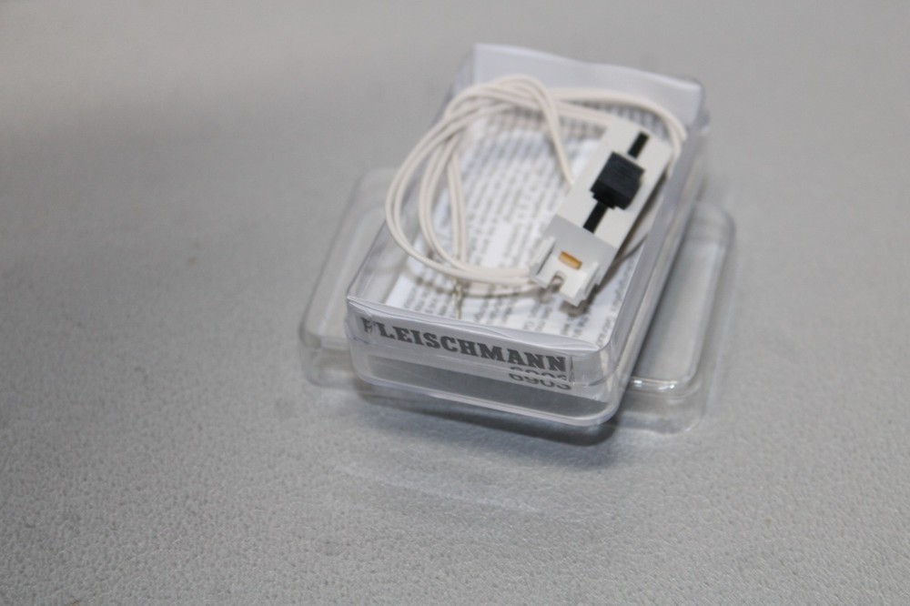 Fleischmann 6903 on/off switch H0 for analog models DC original packaging
