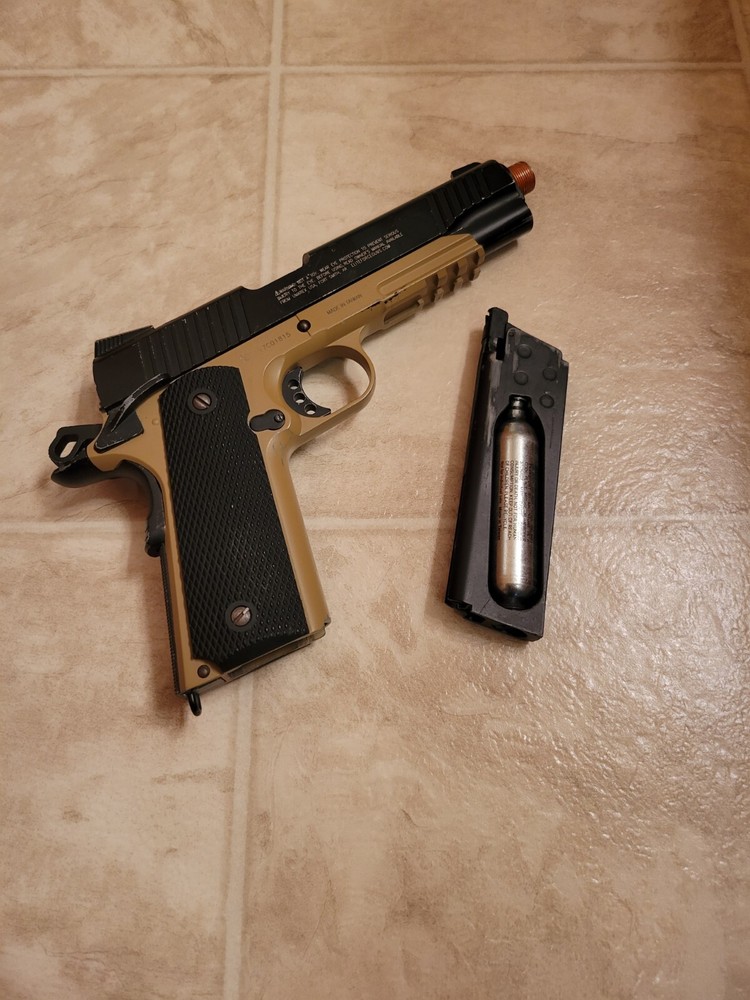 Airsoft elite force 1911