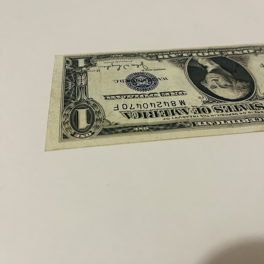 1935-D $1 Silver Certificate Blue Seal Off Center Mis-Cut Error Note