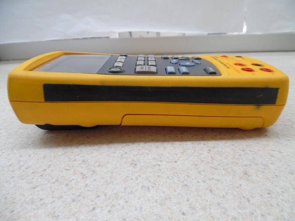 Fluke 724 Process and Temperature Calibrator