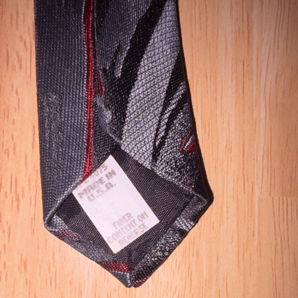 Wembley Men's Designer Geometric Pattern Woven Polyester Tie Black Gray Red