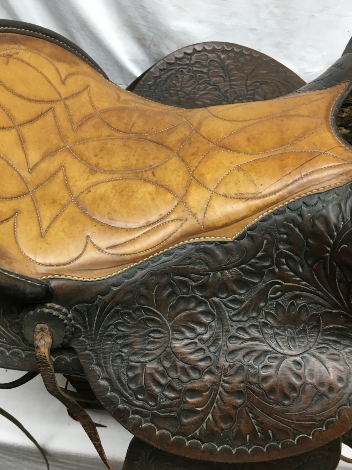Vtg 1960's American Saddlery P404 leather horse saddle hand tooled Wood Stirrups