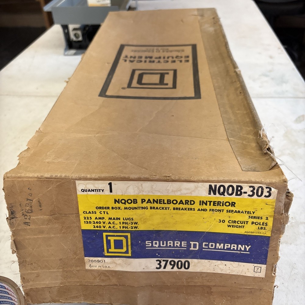 Square D NQOB-303 panelboard interior