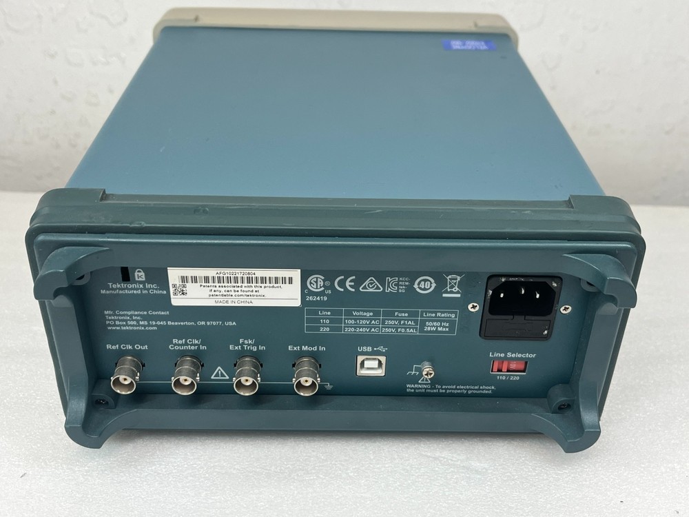 Tektronix AFG1022 Arbitrary Function Generator Dual Channel 25 MHz 125 MS/s