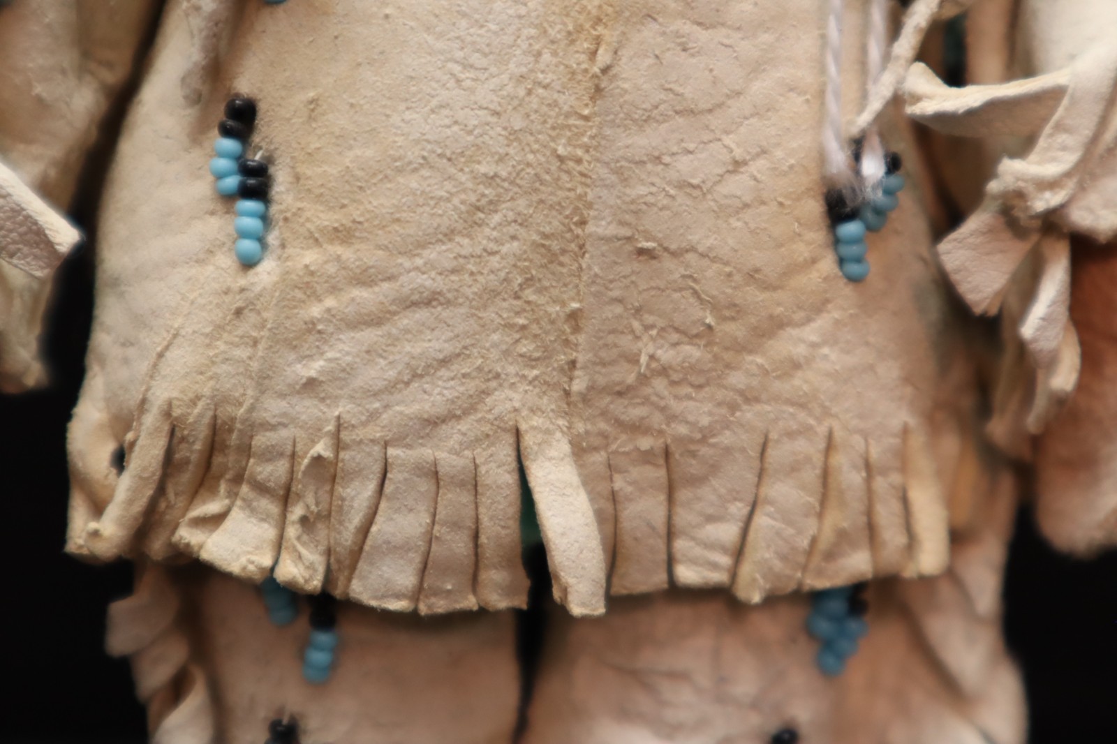 Antique NATIVE AMERICAN SIOUX Indian Beaded Apple head Leather Hide Doll 7" Tall