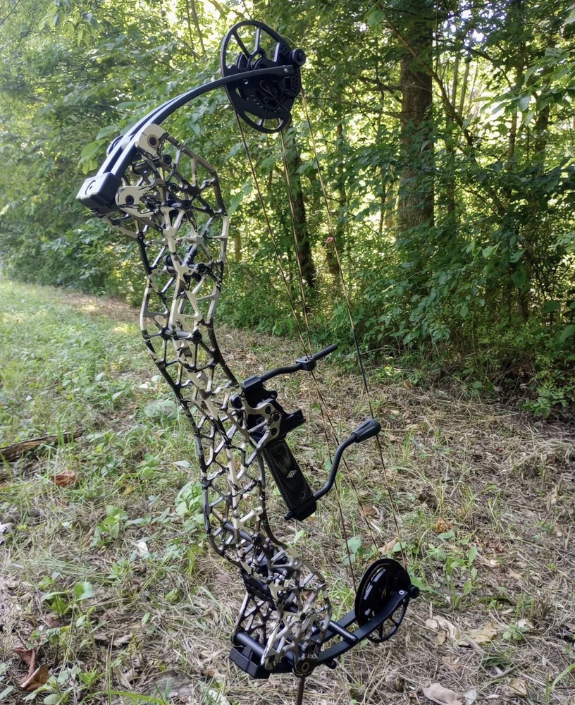 Gearhead P30 Pivot Compound Bow