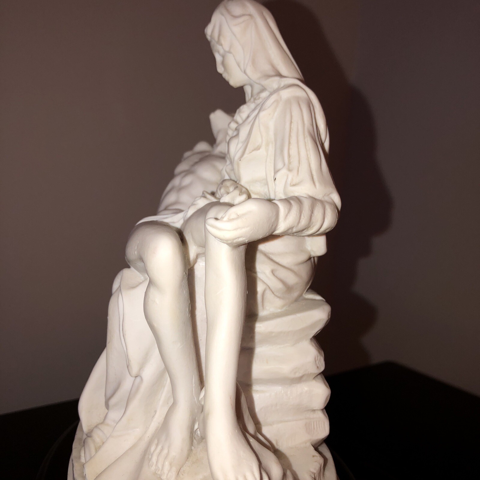 Michelangelo's Pieta Jesus Sculptor A. Santini PIETA Classic9x7x4” Made In Italy