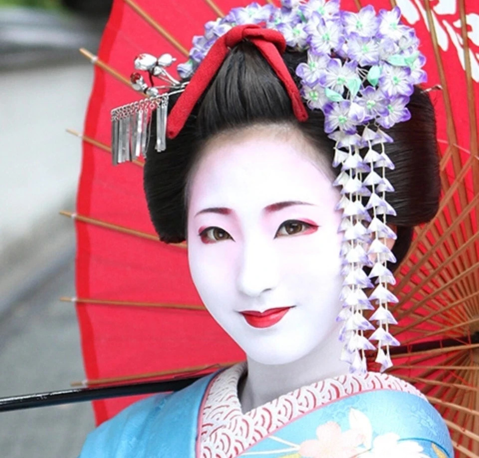 Geisha, Maiko or Kabuki White Oshiroi Shiro-Nuri17 item Professional Makeup Set