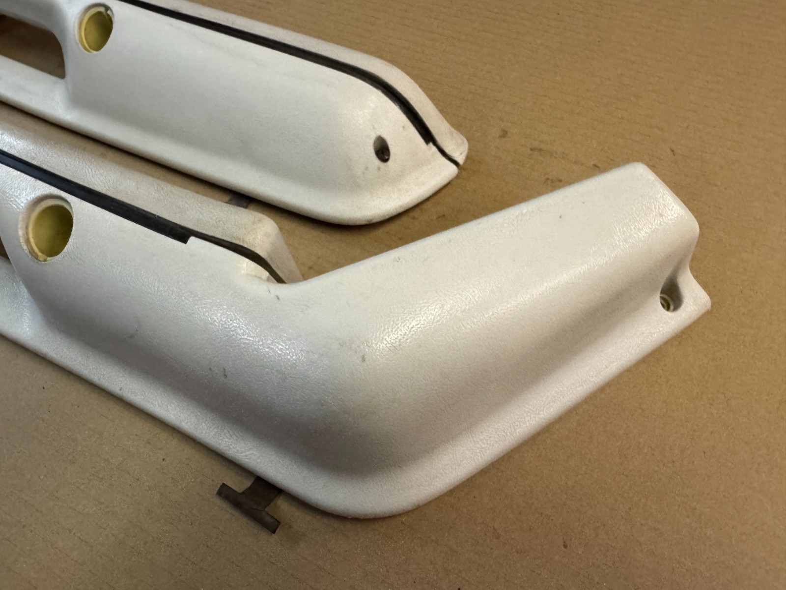 87-93 Ford Mustang White Door Pull Handles Door Armrest Handle FEATURE 7-UP OEM