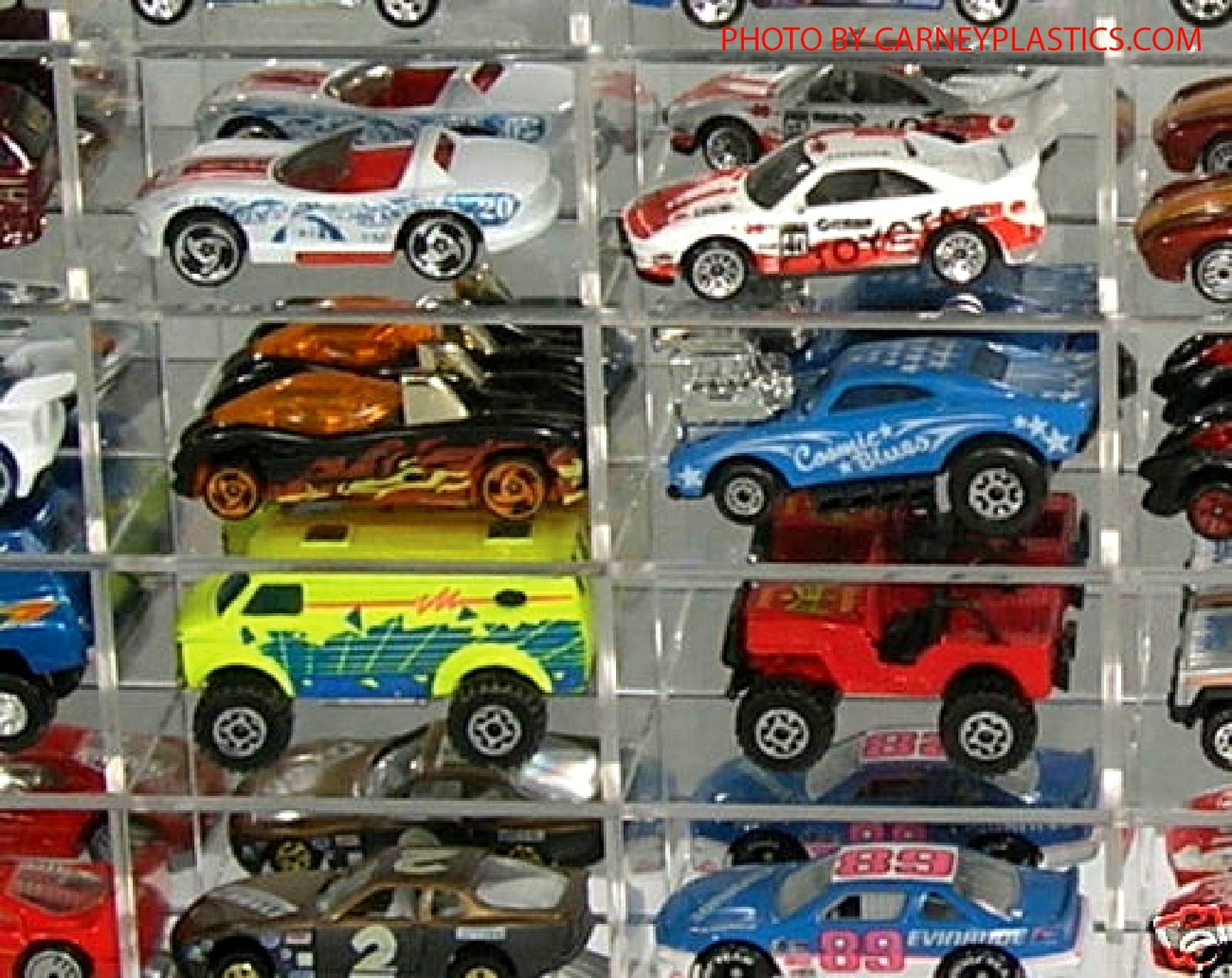 1/64 scale Display Case compatible with Hot Wheels holds 108 COMP