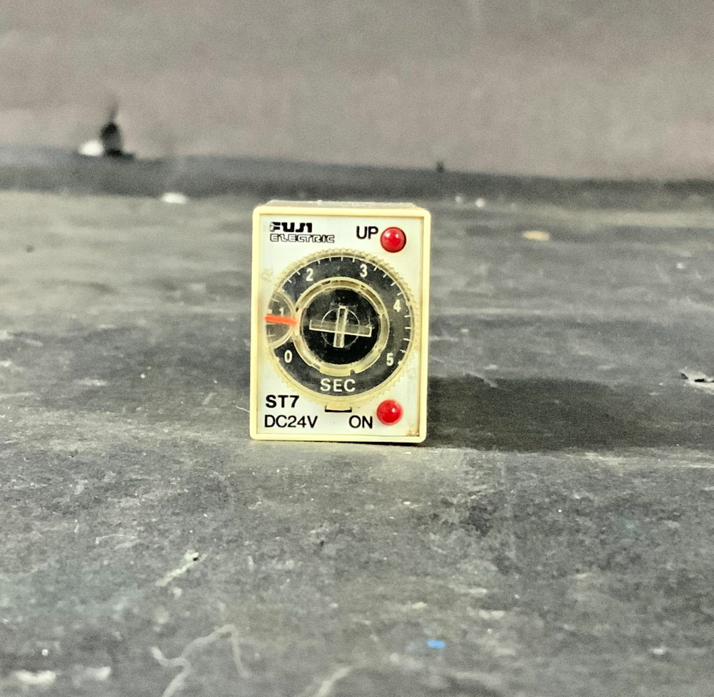 FUJI ELECTRIC ST7P-4 ON-Delay Relay Timer ($34)