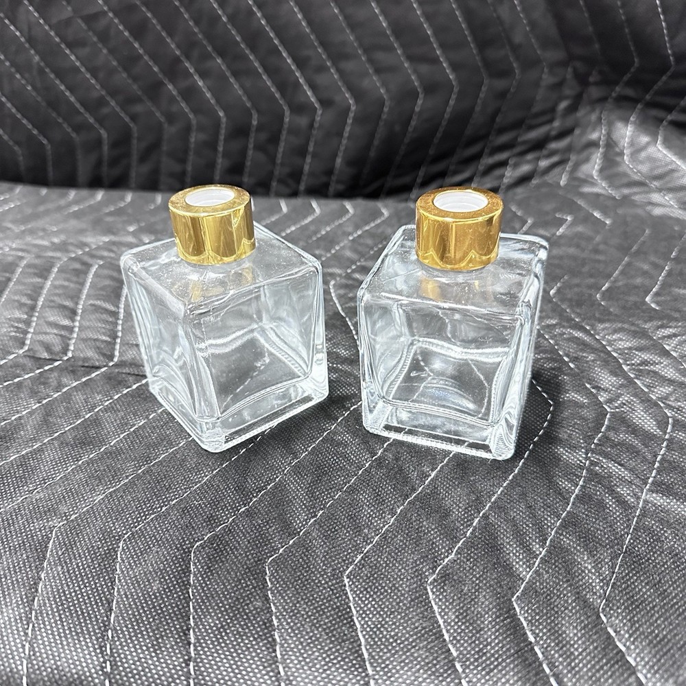 (2)Square Glass Reed Diffuser Bottles With Gold Cap 200 ML