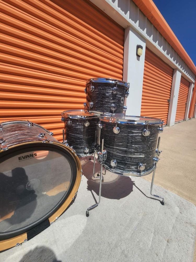dw collectors maple drum set
