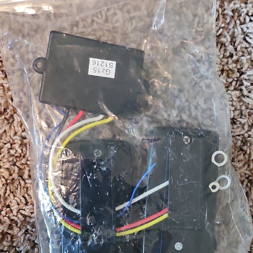 Wireless Winch Controll With Two Remotes