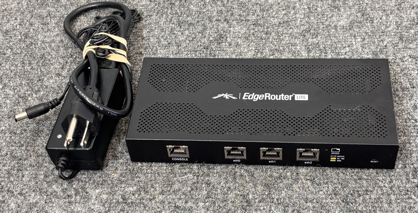 Ubiquiti Networks Edge Router Lite 3 with power supply
