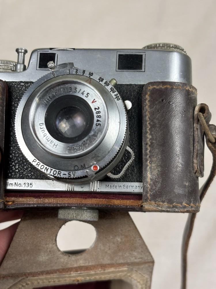 Iloca IIa Rangefinder Camera Black/Silver with Leather Case