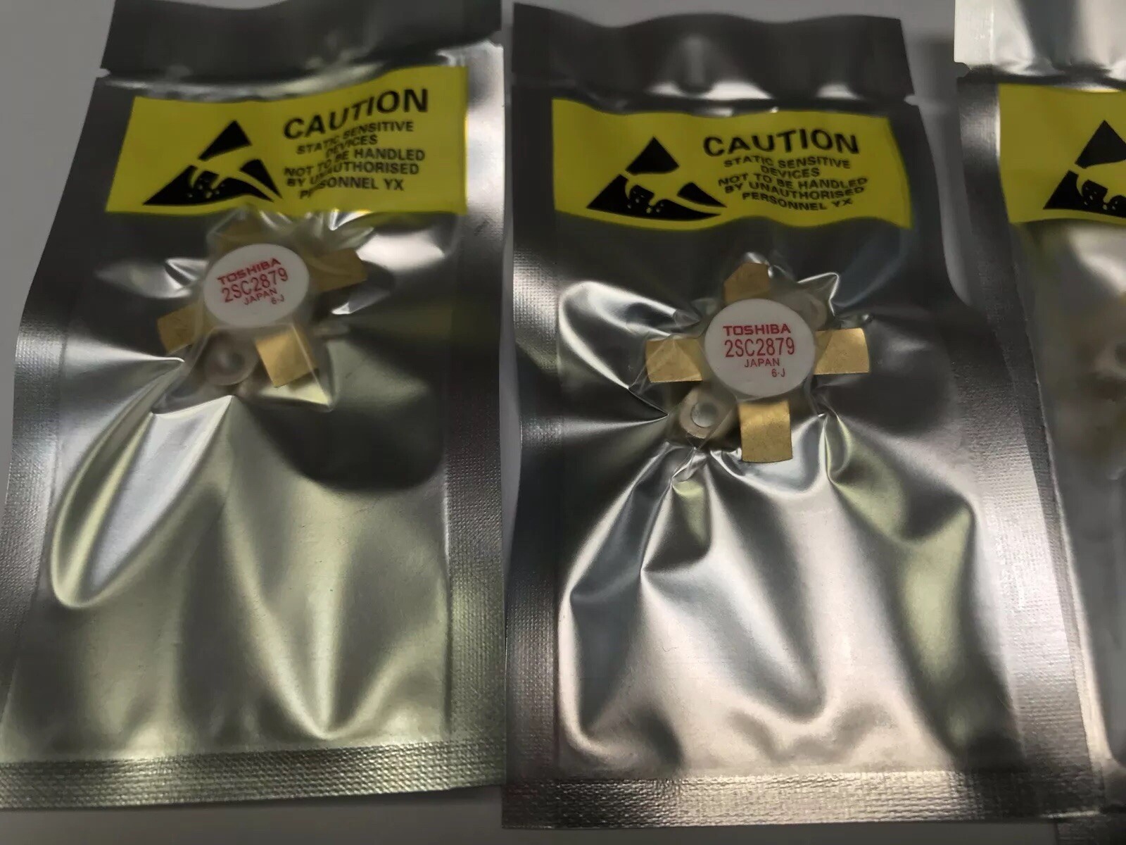USA SELLER! 2 PCS TOSHIBA 2SC2879 C2879 semiconductor Super FAST SHIP! NY Seller