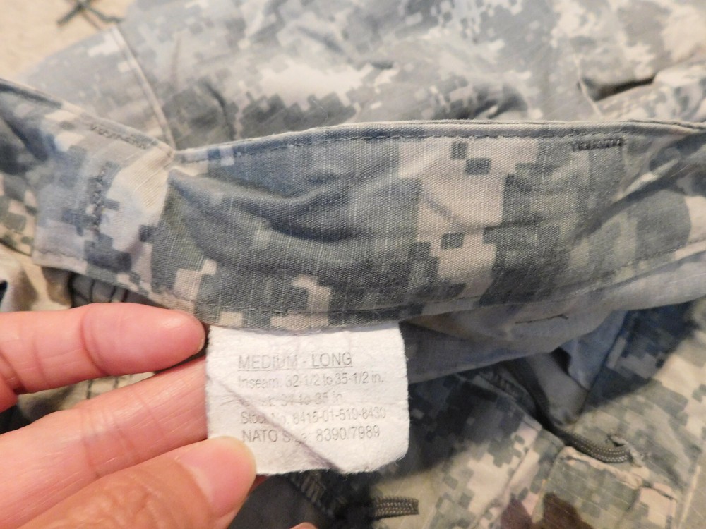 US ARMY ACU PANTS SIZE MEDIUM - LONG