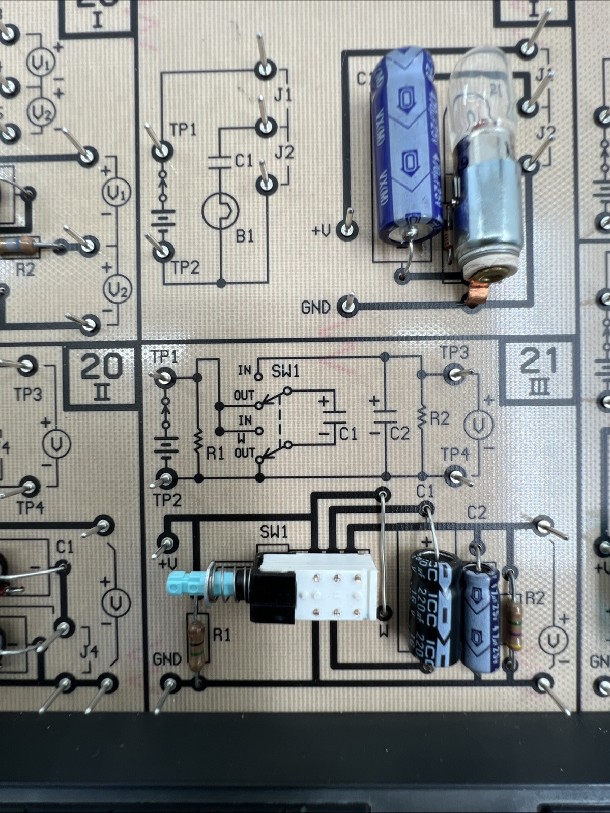 Heathkit Educational Systems ETB 6101 DC Electronics 5 Circuit boards with Case