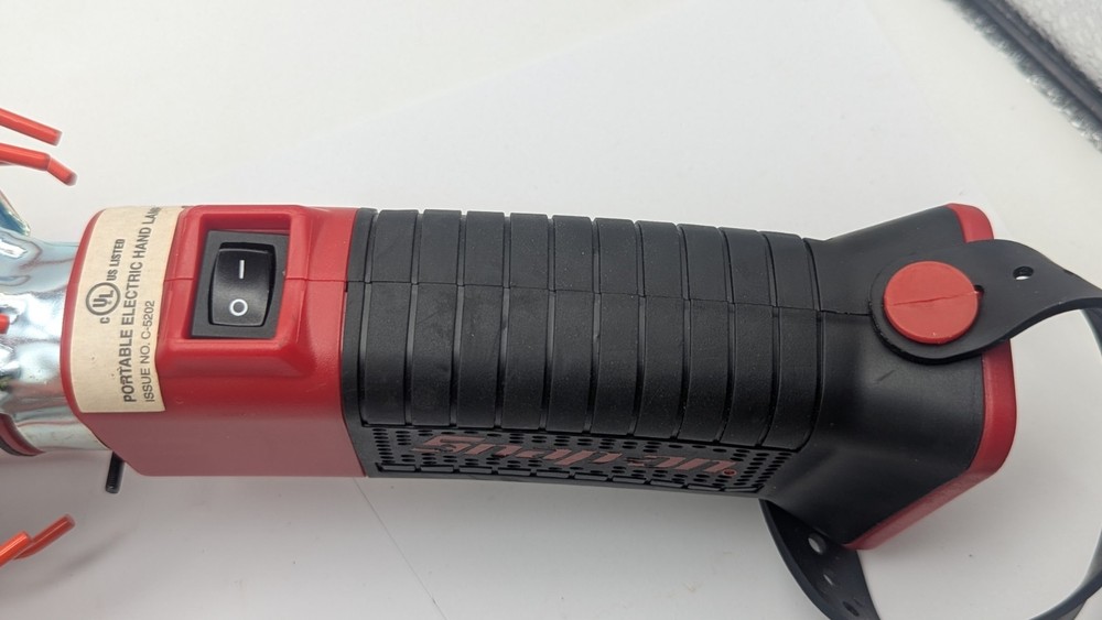 SNAP ON TOOLS 120V Shop work Light Standard Bulb Socket NICE CONDITION