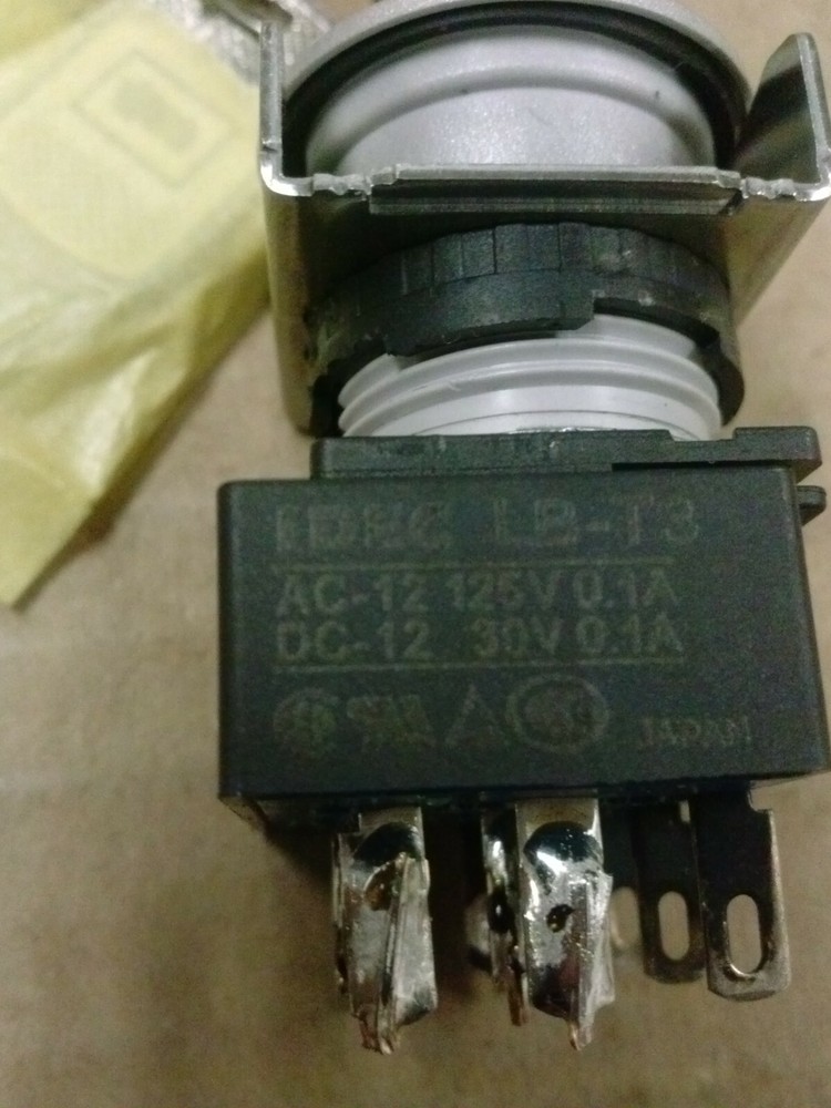 IDEC LB-T3 LB Series Key Switch