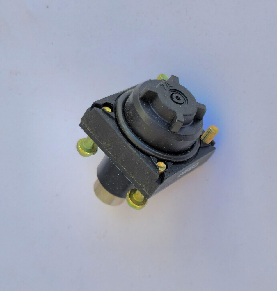 TELEMECANIQUE POSITION SWITCH - ZCK D 01